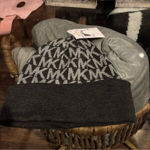Michael Kors Womens OS One Size Gray Beanie Skull Cap Hat Acrylic Unisex